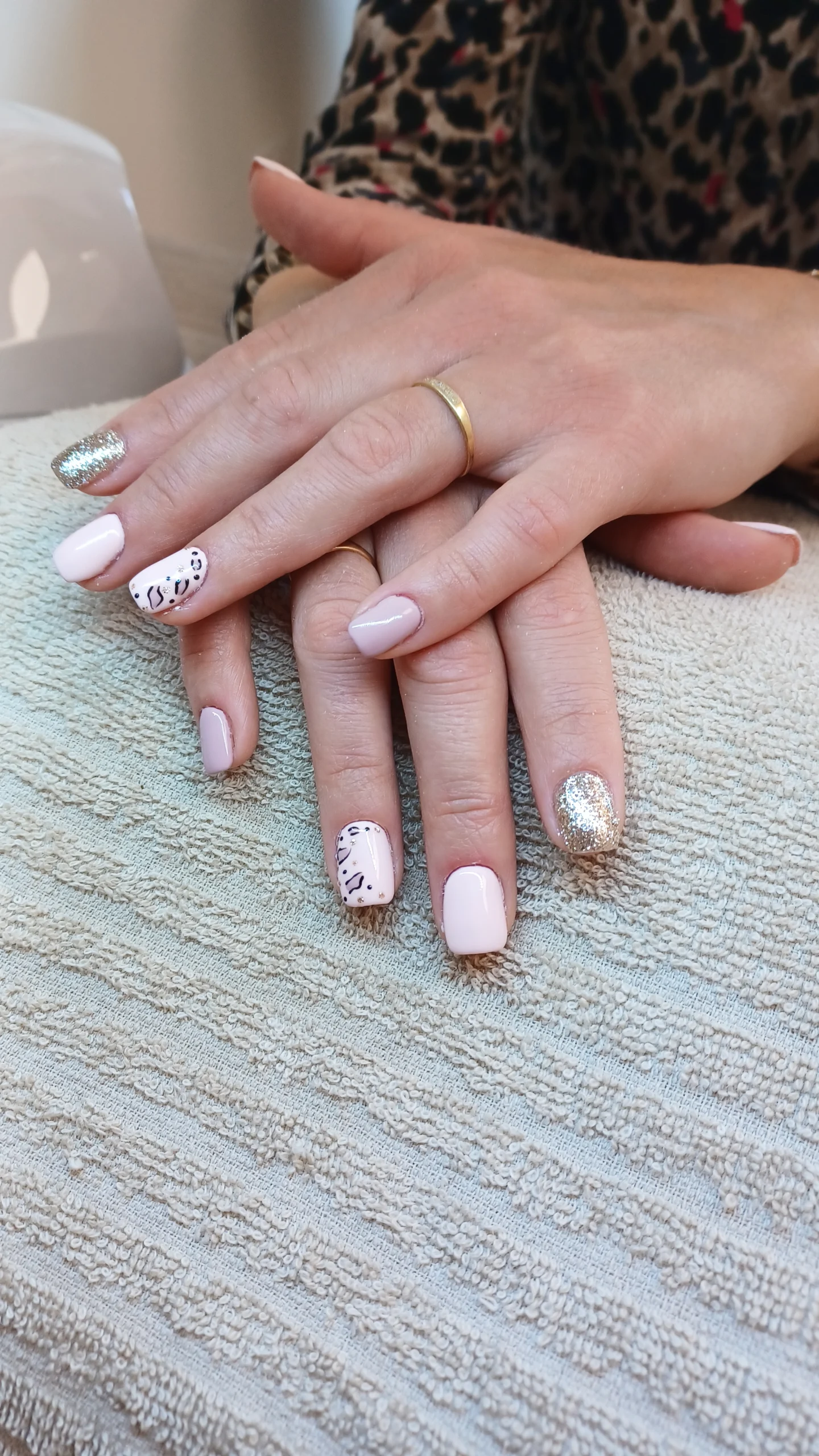 Mains avec vernis 3